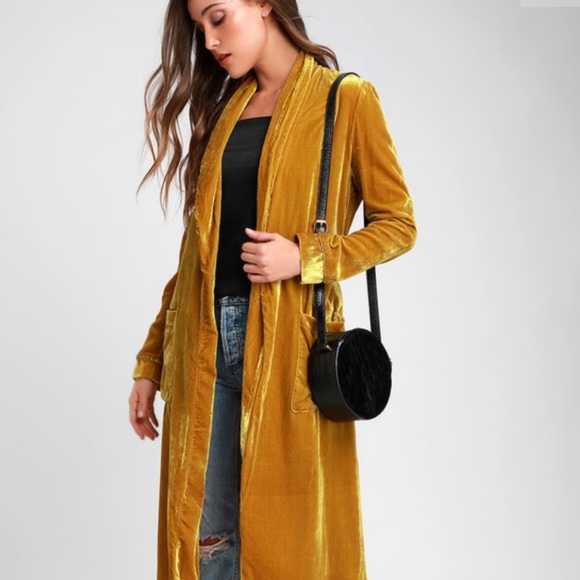 SOLD ♥️ ASTR Gold Velvet Duster Jacket - Picture 4 of 7